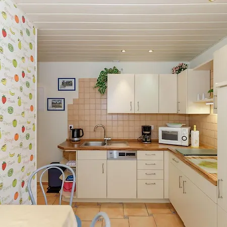 Apartment Ostseeliebe Fuer 3 Personen Mit Garten Und Wlan